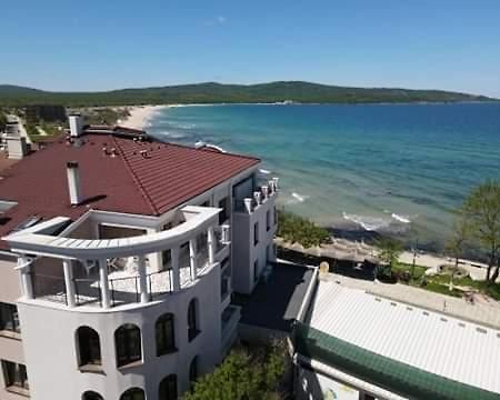 Ashram Hotel Primorsko Exterior foto