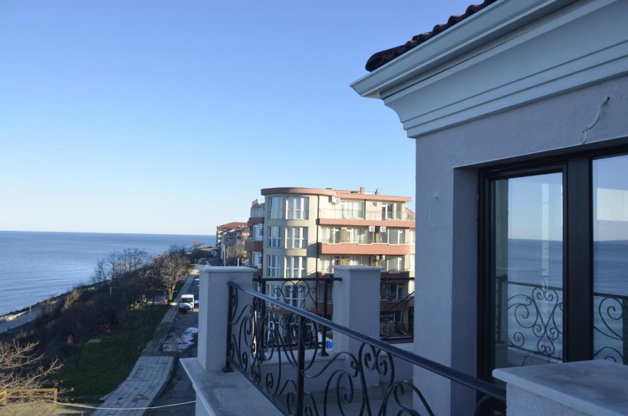 Ashram Hotel Primorsko Exterior foto